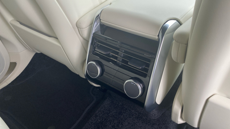 Land Rover Range Rover 3.0 D300 Edition 4dr Auto Diesel Estate